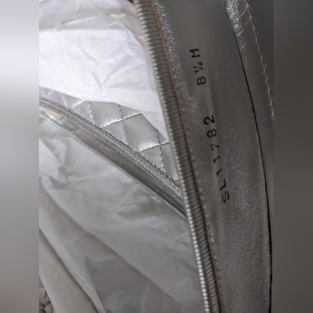 Salvatore Ferragamo Rufina Silver Quilted Ballet Flats Vara Bow - Picture 8 of 8